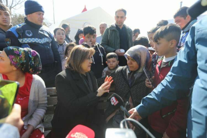 Başkan Şahin'den Gaziantep Çadır Kent'e ziyaret