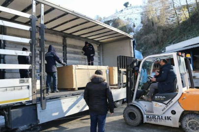 Hatay'daki 'Çadır Kent' için Rize'den tırlar yola çıktı