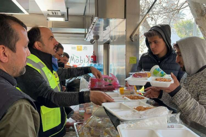 Konya'dan Hatay'a günlük sıcak yemek desteği