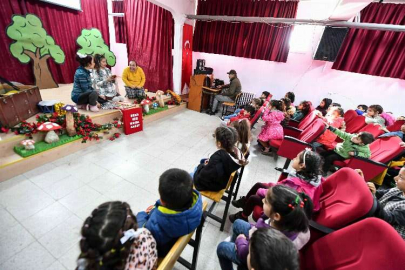 Çocuklar "Bana bir masal anlat" oyunuyla moral buldu